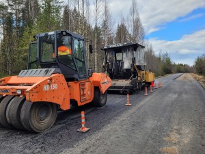 Архангельская область: на участке трассы Коноша – Няндома приступили к устройству асфальтобетонного покрытия